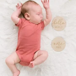 Milestones|Pearhead Wooden Milestone Props